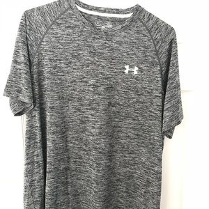 Men’s under armor workout shirt